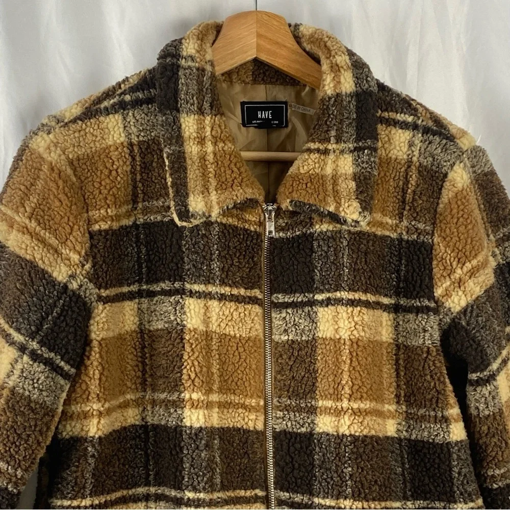 Have Women’s Plaid Teddy Jacket Size Large - Picture 3 of 16